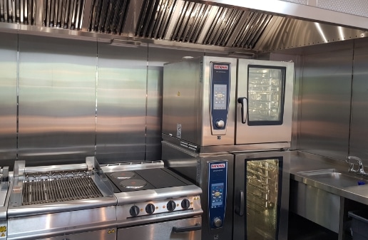 A Complete 2024 Guide to Commercial Kitchen Equipment-thumb
